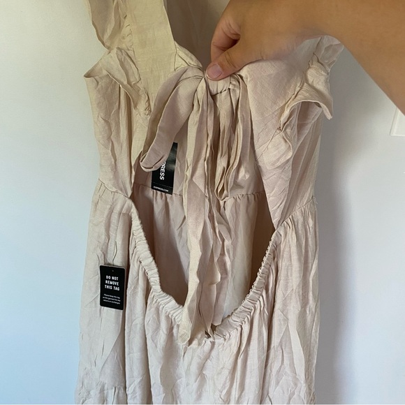 Express Tiered Ruffle Cutout Back Maxi Dress Size XL NWT Feminine - Picture 9 of 15